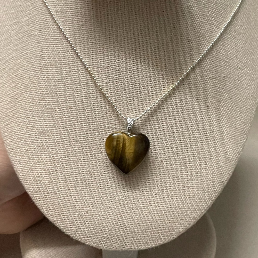 Heart Tiger’s Eye Necklace